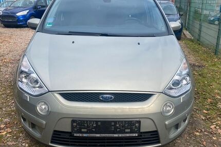 Ford S-Max 125.482 km 7.700 &euro; Hamburg 21079