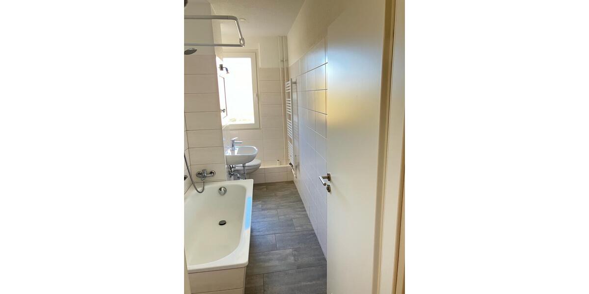 Etagenwohnung Rosenow - 2 Zimmer, 49 m&sup2;, 300&euro; | Angebot:26055297