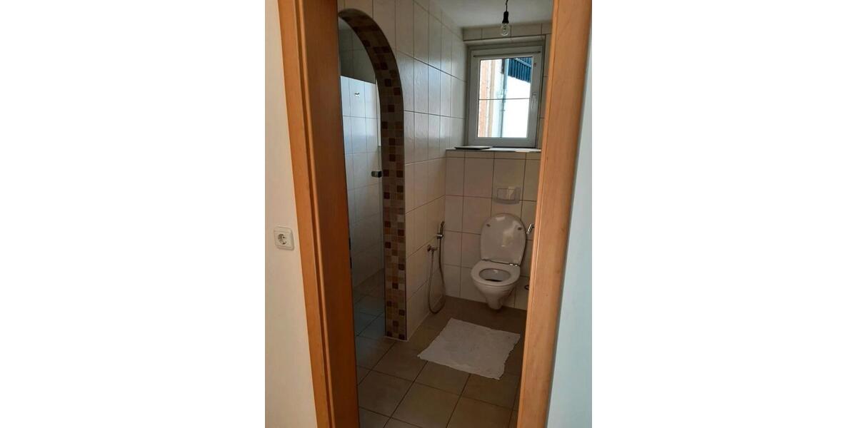 Einfamilienhaus Deggendorf - 5 Zimmer, 140 m&sup2;, 1.200&euro; | Angebot:26168877