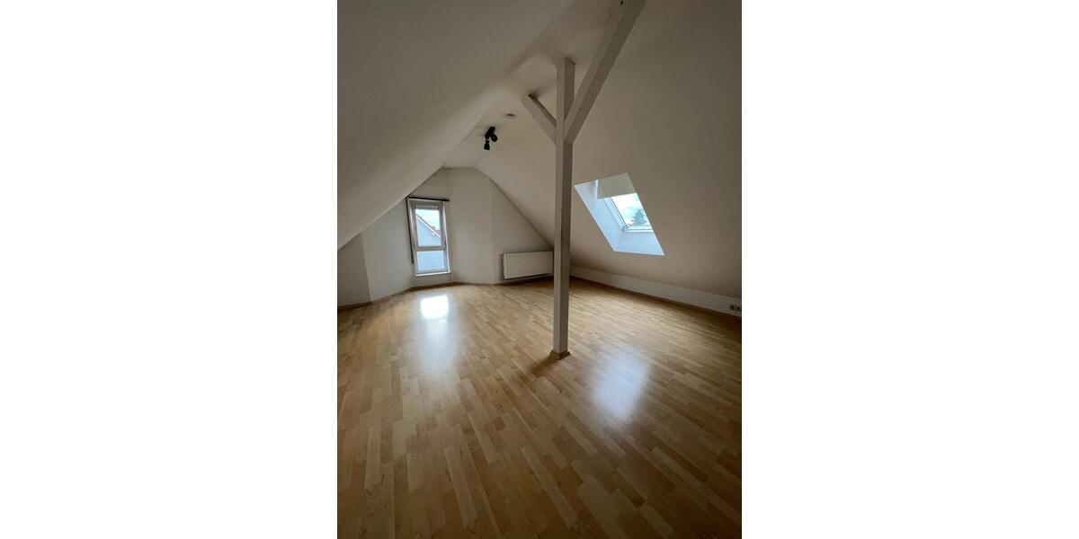 Dachgeschoßwohnung Griesheim - 3 Zimmer, 72 m&sup2;, 298.000&euro; | Angebot:26252302
