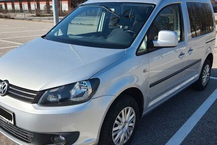 VW Caddy 214.300 km 8.400 &euro; Marklkofen 84163
