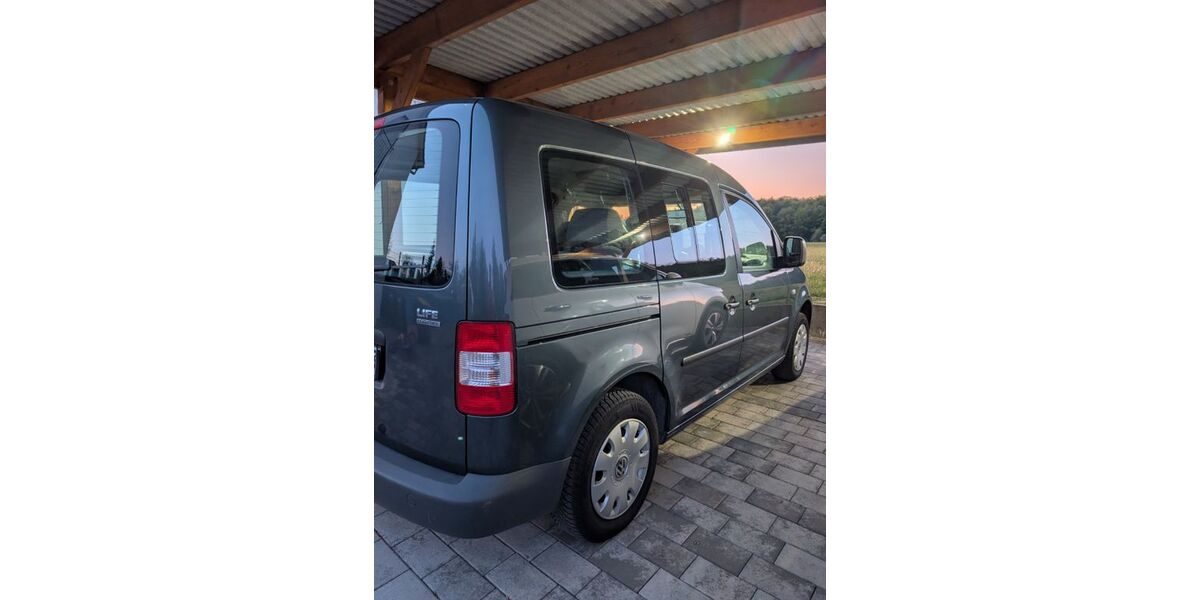 VW Caddy 134.000 km 4.850 &euro; Untergruppenbach 74199