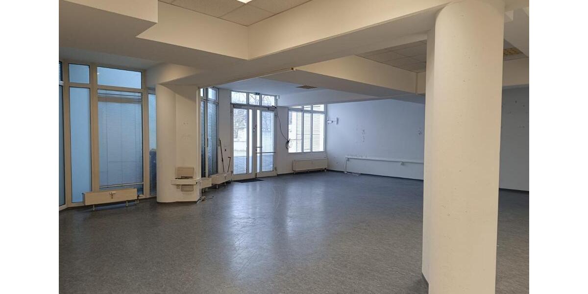 Ladenfläche 126qm +52qm Ladengeschäft mit Fensterfront zimmer