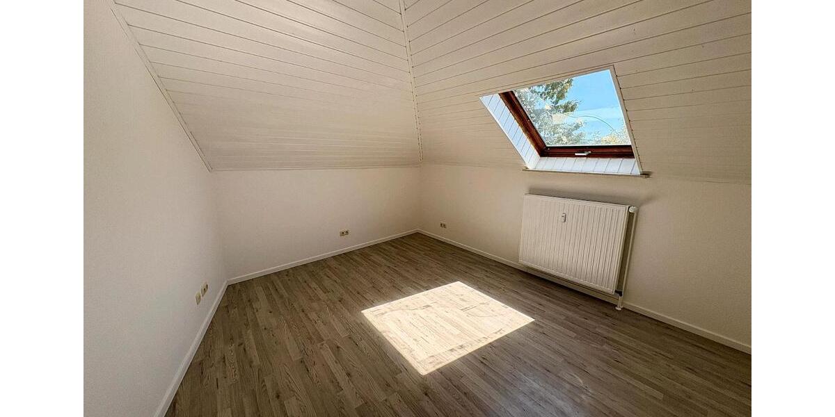 Dachgeschoßwohnung Wächtersbach - 4 Zimmer, 80 m&sup2;, 825&euro; | Angebot:26383958