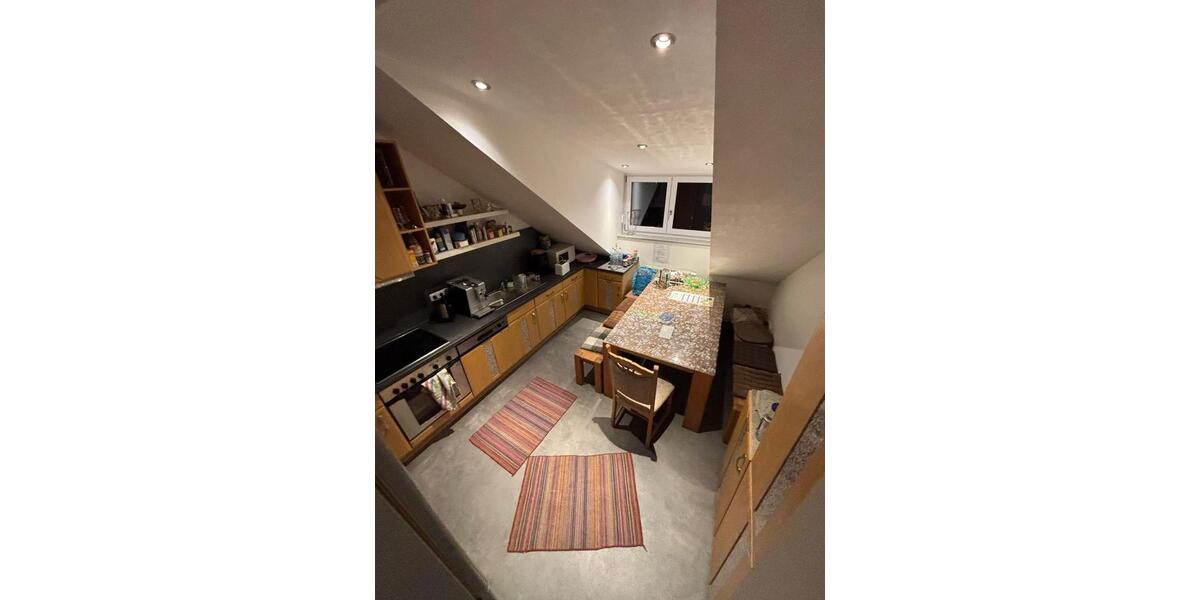 Dachgeschoßwohnung Regensburg Galgenberg - 450 Zimmer, 20 m&sup2;, 450&euro; | Angebot:25512612