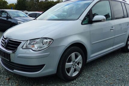 VW Touran 212.676 km 3.490 € Hermsdorf/Schleifreisen 07629
