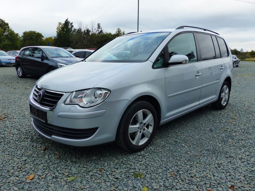 VW Touran 212.676 km 3.490 € Hermsdorf/Schleifreisen 07629