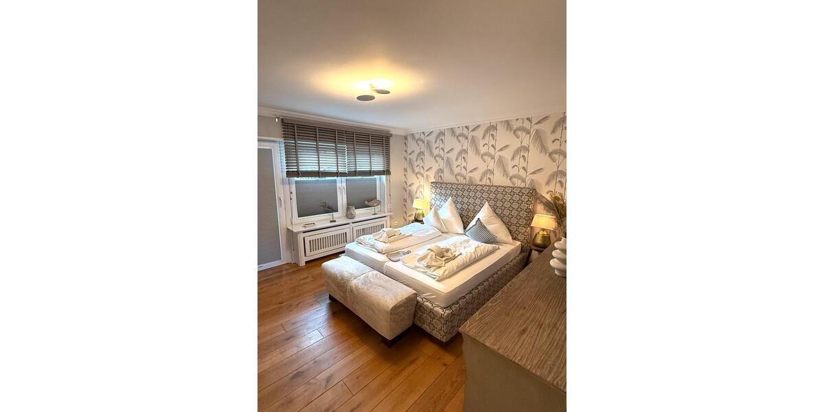 Erdgeschoßwohnung Sylt - 4 Zimmer, 200 m&sup2;, 3.700&euro; | Angebot:26322843
