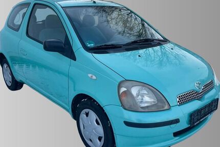 Toyota Yaris 177.000 km 2.490 &euro; Dresden 01139