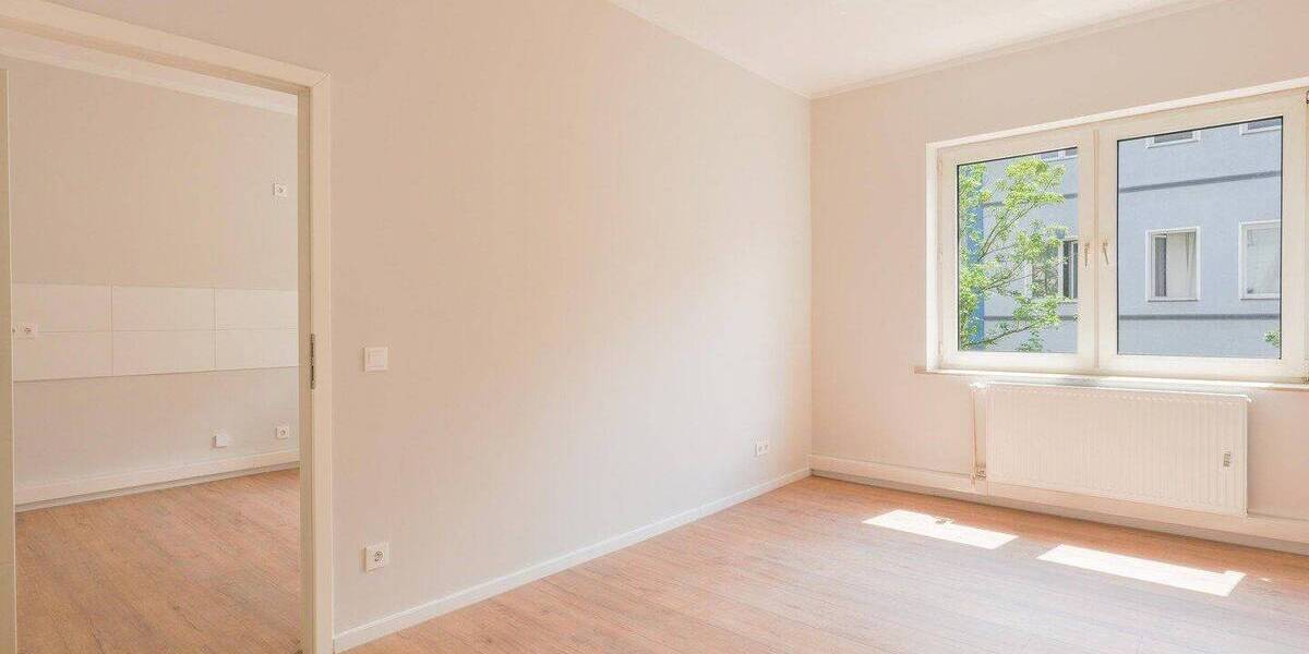 Etagenwohnung Düsseldorf Oberbilk - 2 Zimmer, 65 m&sup2;, 1.040&euro; | Angebot:26803012