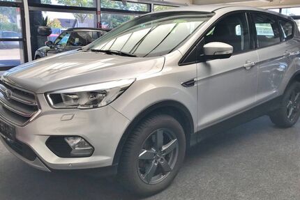 Ford Kuga 73.000 km 12.990 &euro; Minden 32425