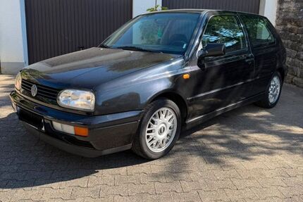VW Golf 219.396 km 1.599 &euro; Gundelsheim 74831
