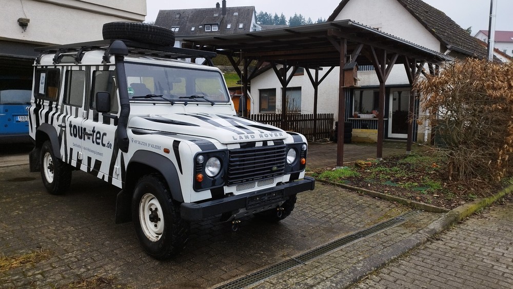 Land Rover Defender 89.000 km 34.999 &euro; Grünsfeld 97947
