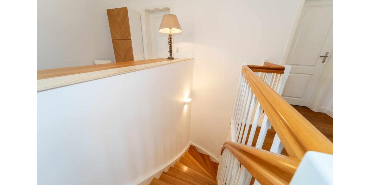 Einfamilienhaus Timmendorfer Strand - 6 Zimmer, 220 m&sup2;, 3.600&euro; | Angebot:25417417