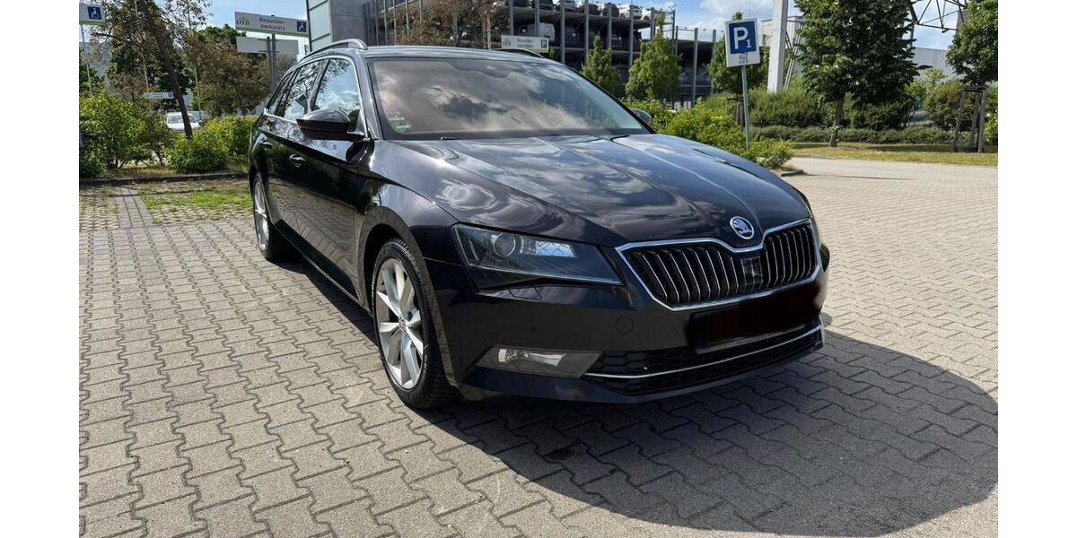 Skoda Superb 235.000 km 9.700 &euro; Erkner 15537