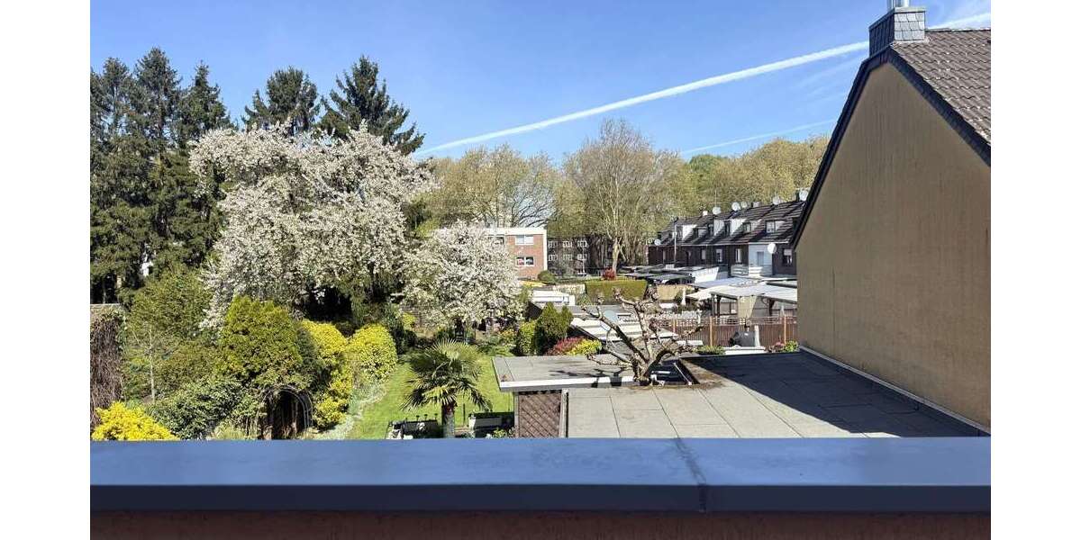 Etagenwohnung Frechen - 5 Zimmer, 166 m&sup2;, 1.700&euro; | Angebot:27013835