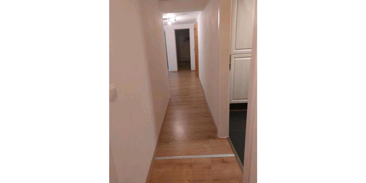 Erdgeschoßwohnung Finnentrop - 4 Zimmer, 91 m&sup2;, 1.000&euro; | Angebot:24984860