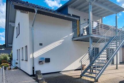 Haus Brilon - 8 Zimmer, 238 m&sup2;, 355.000&euro; | Angebot:27618169