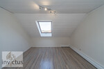 Coole 4-Zimmer-Maisonette-Wohnung mit Sonnenterrasse, Balkon u. Garage