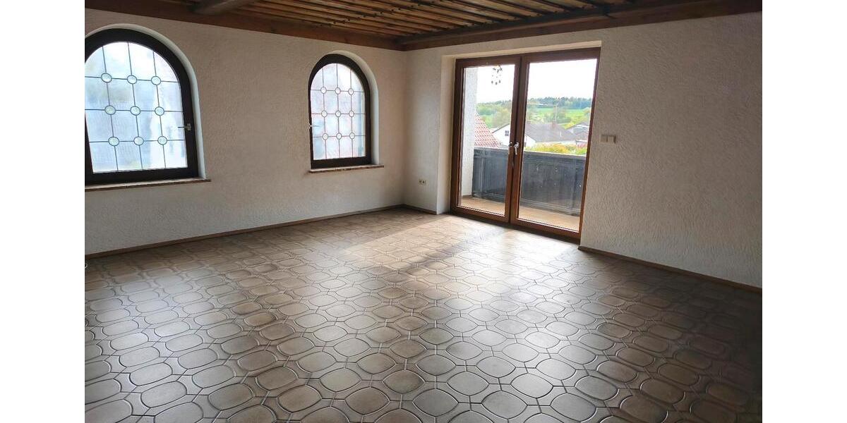 Etagenwohnung Freudenberg - 5 Zimmer, 120 m&sup2;, 820&euro; | Angebot:26249088