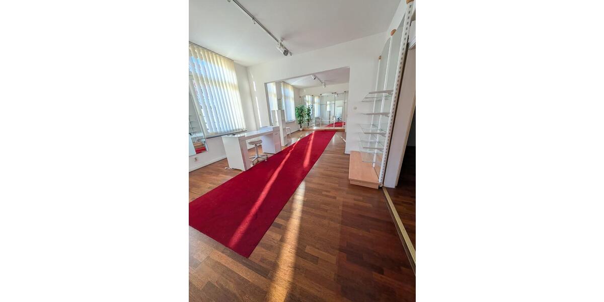 Reihenhaus Ratzeburg - 10 Zimmer, 582 m&sup2;, 3.500&euro; | Angebot:24551388