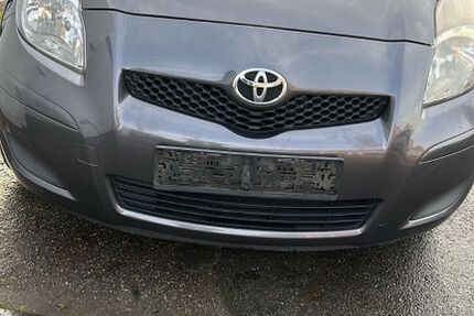 Toyota Yaris 165.000 km 2.950 &euro; Köln 50969