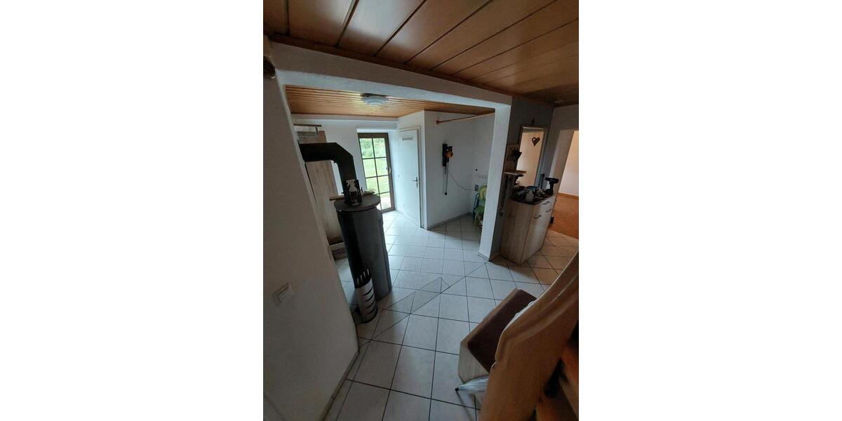 Einfamilienhaus Düngenheim - 3 Zimmer, 140 m&sup2;, 850&euro; | Angebot:25149189