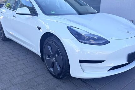 Tesla Model 3 76.900 km 25.950 &euro; Tünsdorf 66693