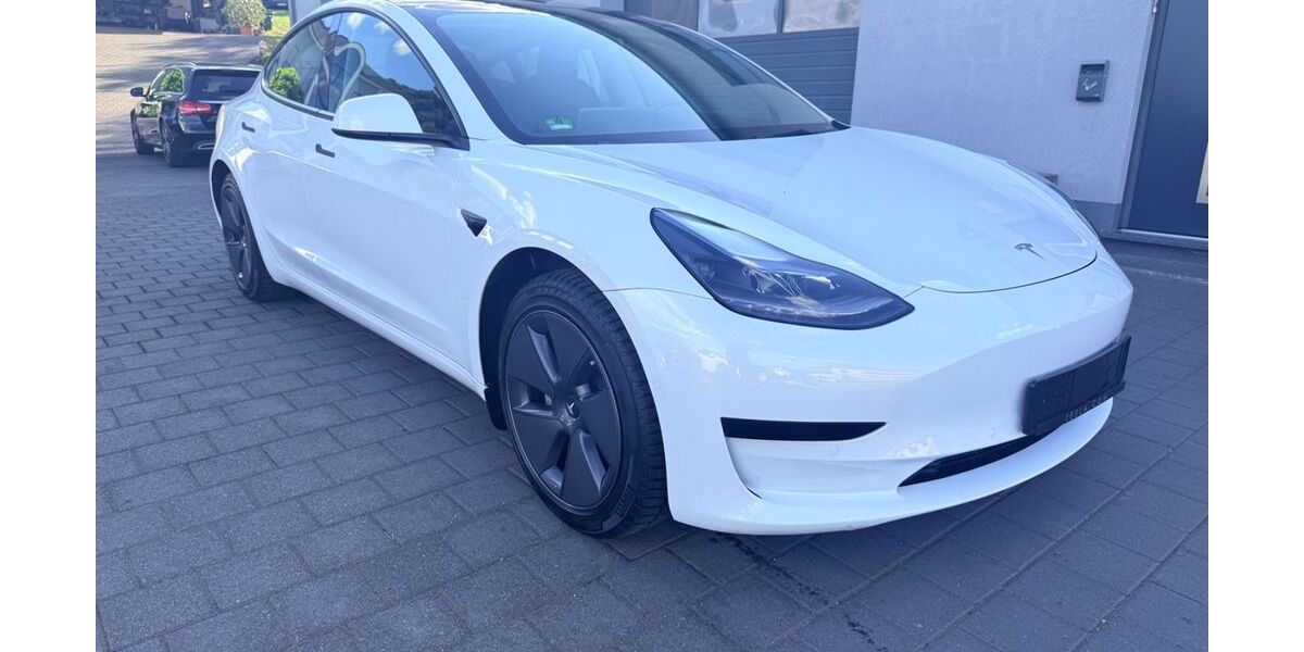 Tesla Model 3 76.900 km 25.950 &euro; Tünsdorf 66693