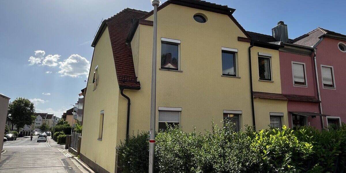 Doppelhaushälfte Ansbach - 6 Zimmer, 135 m&sup2;, 249.000&euro; | Angebot:26867962