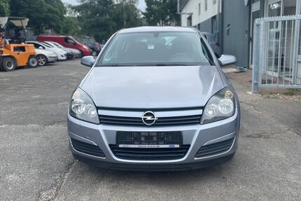 Opel Astra 141.000 km 2.999 &euro; Trappenkamp 24610