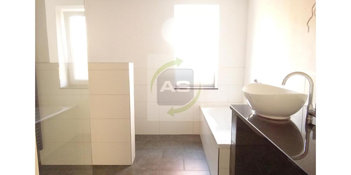 Etagenwohnung Meerane - 3 Zimmer, 82 m&sup2;, 610&euro; | Angebot:26247909
