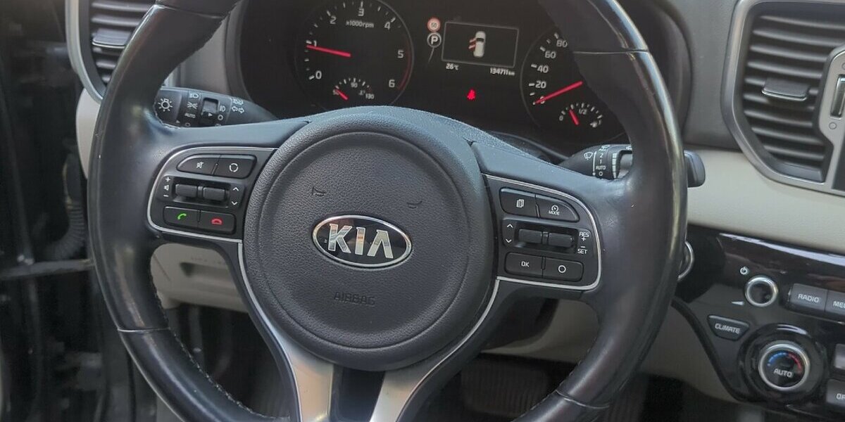 Kia Sportage Platinum Edition 2.0 CRDi 4WD *Standh.* 134.000 km 13.880 &euro; Bad Tölz 83646