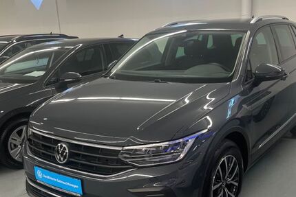 VW Tiguan 66.177 km 25.500 &euro; Freiburg 79110