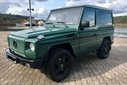 Mercedes G 300