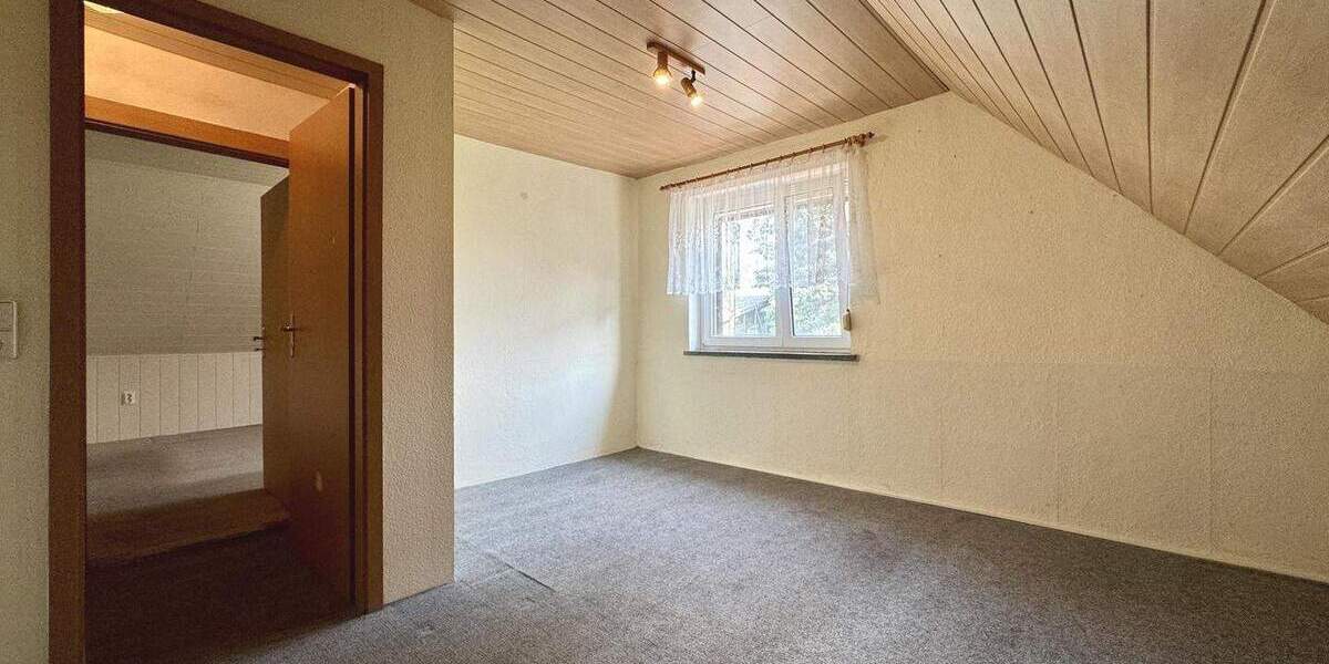 Einfamilienhaus Kubschütz Jenkwitz - 8 Zimmer, 179 m&sup2;, 240.000&euro; | Angebot:25877470
