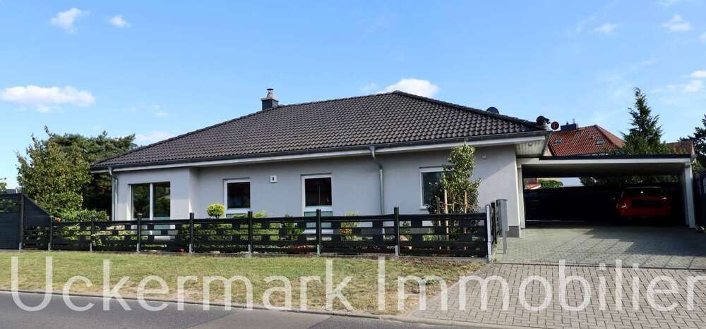 Haus zum Kaufen in Templin 360.000 € 110 m²