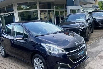 Peugeot 208 80.436 km 8.490 &euro; Penzberg 82377
