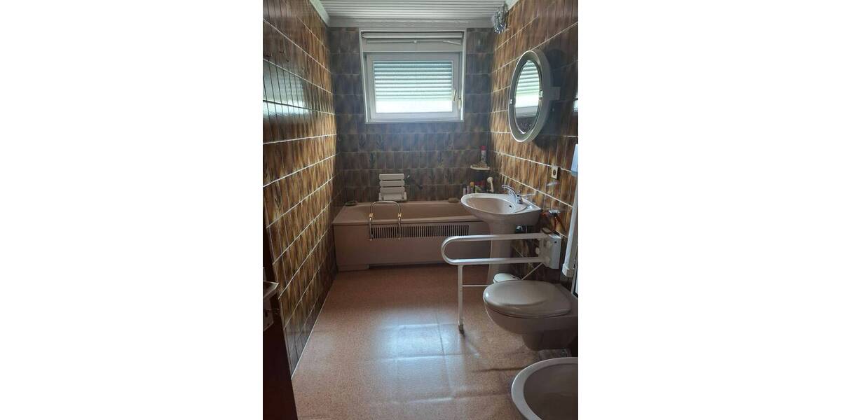 Mehrfamilienhaus, Wohnhaus Moers Kapellen-Mitte - 449.000&euro; | Angebot:23943554