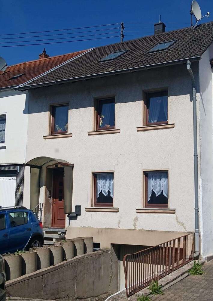 Haus zum Kaufen in Lebach 165.000 € 165 m²