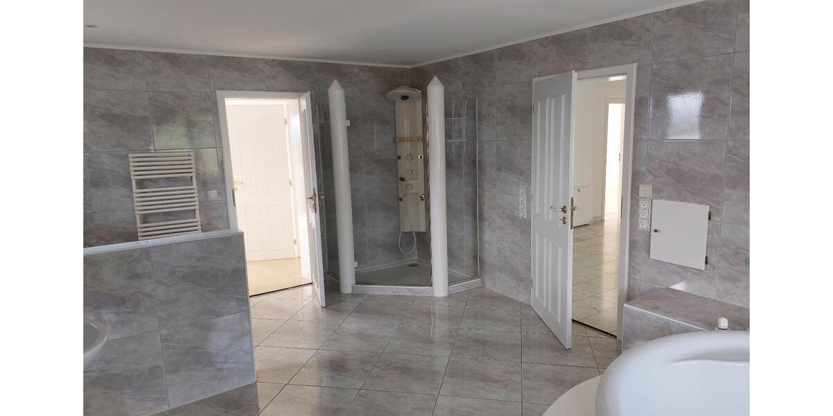 Idyllisches Wohnen am Waldrand mit Blick über Schwandorf und Naab 5 zimmer