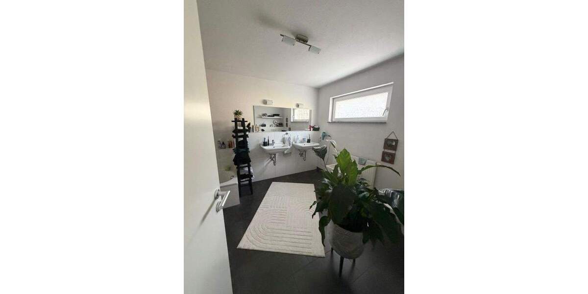 Reihenmittelhaus Pfinztal Berghausen - 4 Zimmer, 134 m&sup2;, 565.000&euro; | Angebot:25782959