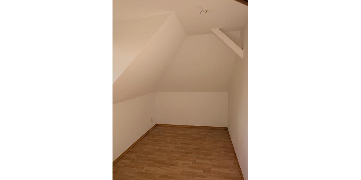 Dachgeschoßwohnung Chemnitz Kapellenberg - 3 Zimmer, 75 m&sup2;, 62.800&euro; | Angebot:26926346