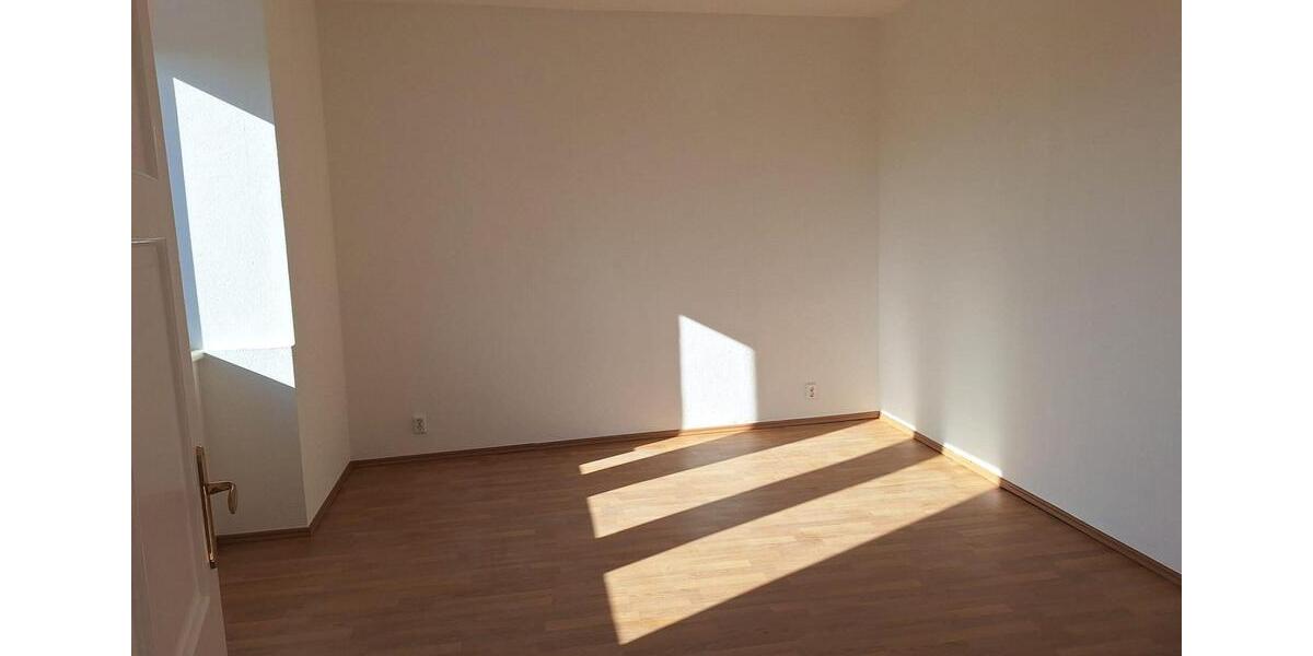 Etagenwohnung Halle (Saale) Silberhöhe - 5 Zimmer, 115 m&sup2;, 800&euro; | Angebot:25105305