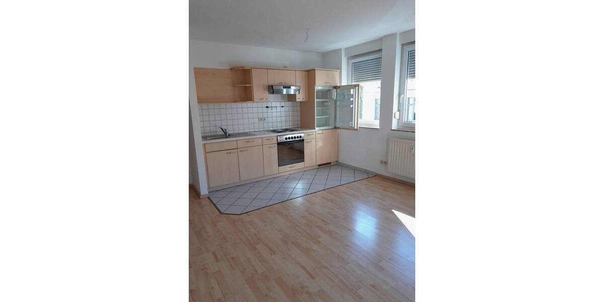 Etagenwohnung Plauen Stadtmitte - 1 Zimmer, 40 m&sup2;, 250&euro; | Angebot:26392112