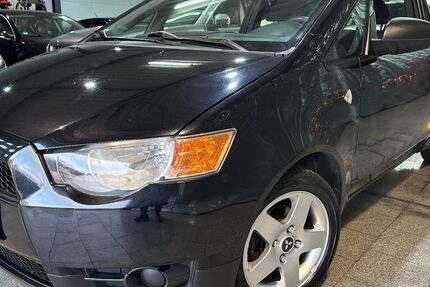 Mitsubishi Colt 150.000 km 2.490 &euro; Duisburg 47059