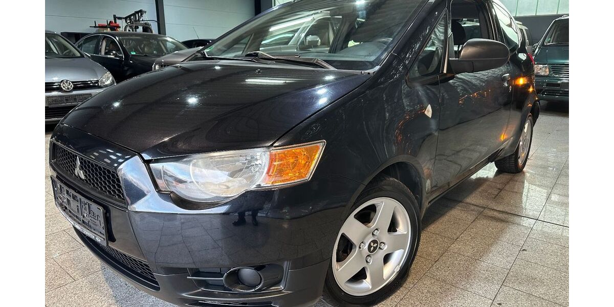 Mitsubishi Colt 150.000 km 2.490 &euro; Duisburg 47059