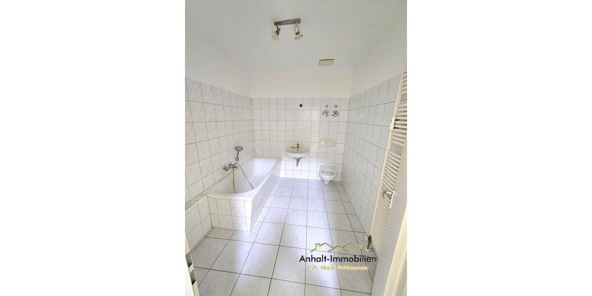 Etagenwohnung Dessau-Roßlau Dessau - 4 Zimmer, 101 m&sup2;, 850&euro; | Angebot:25547017