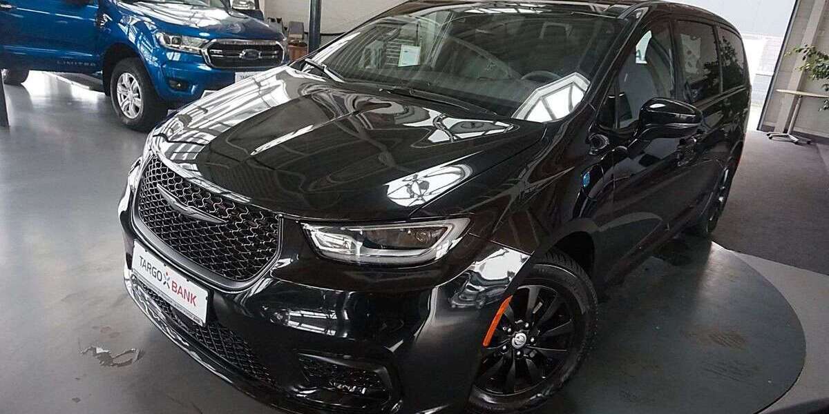 Chrysler Pacifica 17.676 km 38.900 &euro; Pfungstadt 64319