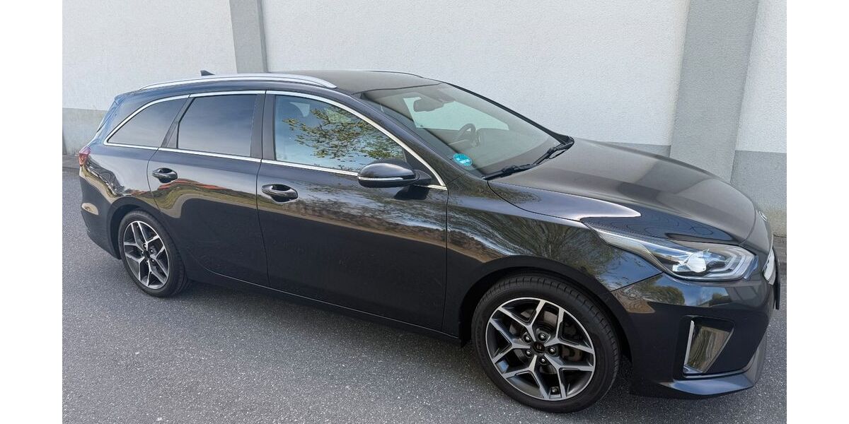 Kia ceed Sportswagon 150.574 km 11.950 &euro; Neumünster 24536